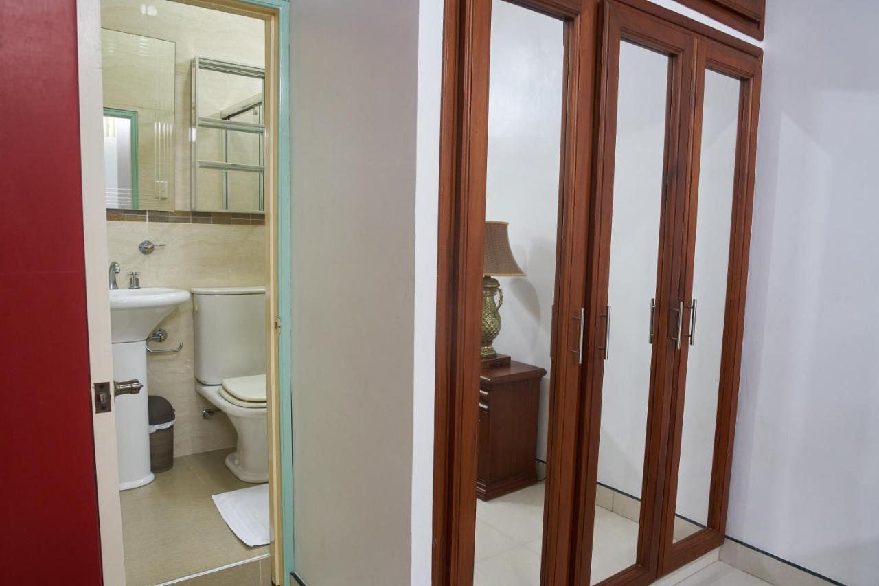 Departamentos Marcecilia De 2 Y 3 Habitaciones En El Centro De Manta Bagian luar foto