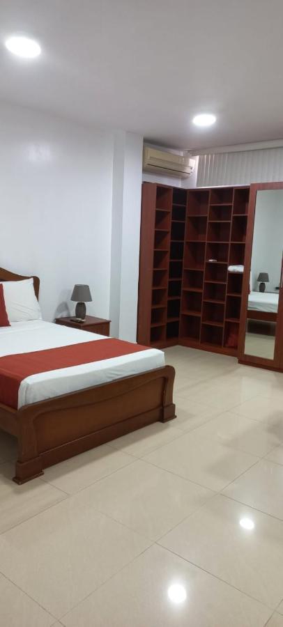 Departamentos Marcecilia De 2 Y 3 Habitaciones En El Centro De Manta Bagian luar foto